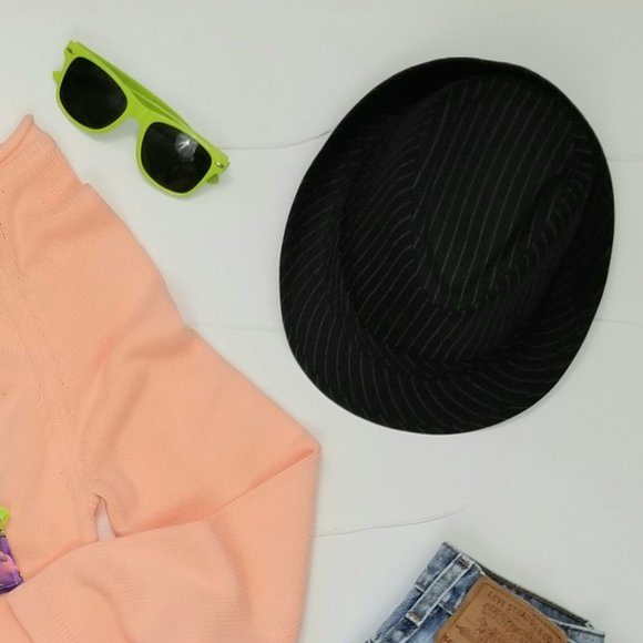 FIND THESE BEAUTIES & SO MUCH MORE IN MY CLOSET! - Picture 3 of 5